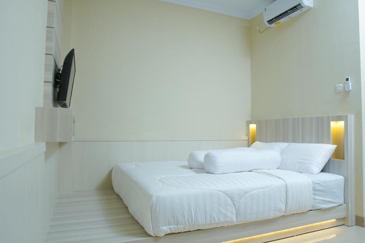 Hostel Kost Eksklusif Teduh Yogyakarta Exterior foto