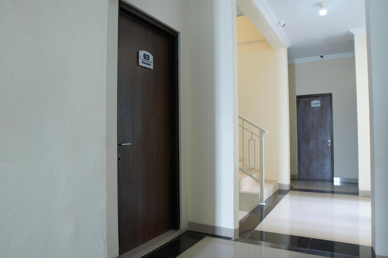 Hostel Kost Eksklusif Teduh Yogyakarta Exterior foto